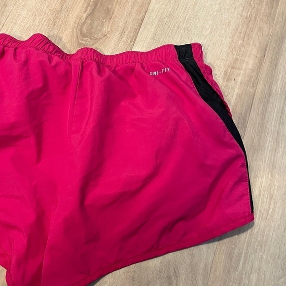 Nike Dri Fit Dark Pink Running Shorts Size Medium - Picture 2 of 3